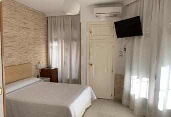 Hostal Cervantes has Balcony rooms