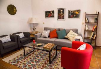 La casa de los Infantes by Toledo AP allows 18 year olds to book a room