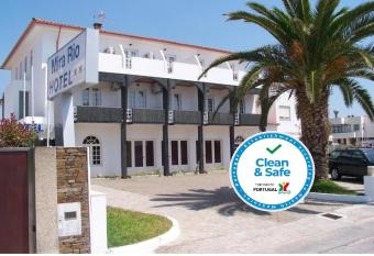 Hotel Mira Rio allows 18 year olds to book a room