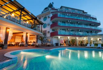 Family Hotel Sunrise has Balcony rooms