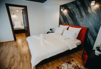 Pensiunea Jacqueline has Balcony rooms