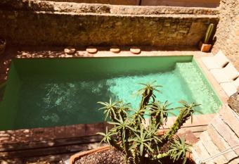 Casa Migdia has Balcony rooms