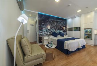 Hotel Ciudad del Mar allows 18 year olds to book a room