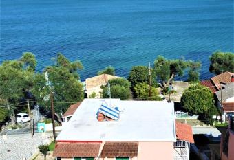 Dinos Green Place has Balcony rooms