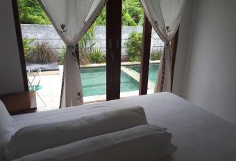 Villa das Meer 2BR Villa near Lovina Beach has Balcony rooms