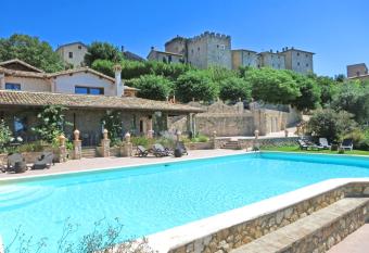 Villa Profidia has Balcony rooms