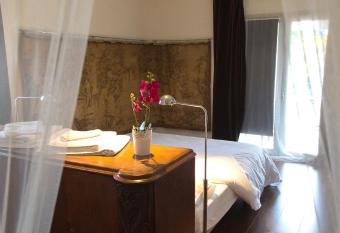 Casa 110 allows 18 year olds to book a room