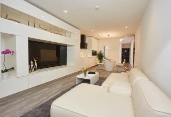 Kwarleyz Residence, Accra allows 18 year olds to book a room