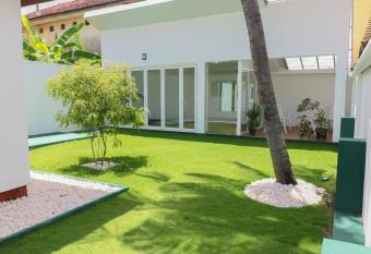 Beach Heaven Villa has Balcony rooms