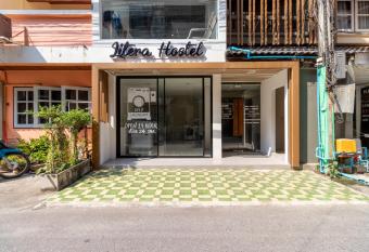 Litera Hostel has Balcony rooms