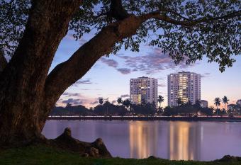 Shangri-La Serviced Apartments, Yangon has rooms with a private hot tub