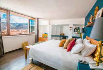 Tariq Boutique has Balcony rooms