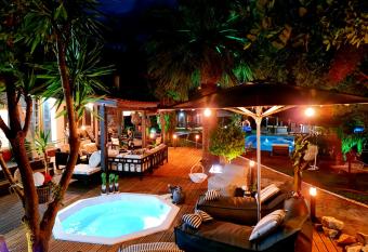 Villa Gala allows 18 year olds to book a room