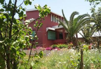 villa waresa has Smoking/Balcony rooms