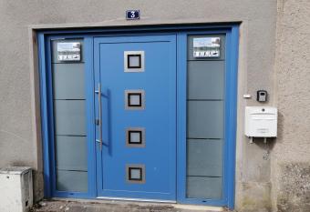 L or  e du Saint Quentin allows 18 year olds to book a room