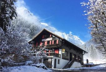 Guest House du Grand Paradis has Balcony rooms