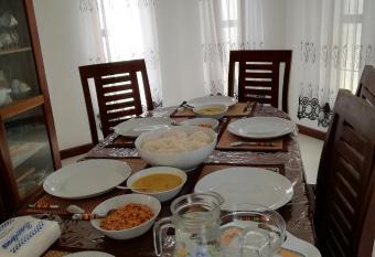 Air Port 5 Minutes Super Clean Upul has Balcony rooms