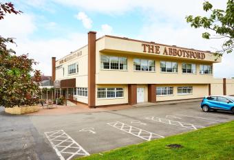 Abbotsford Hotel allows 18 year olds to book a room