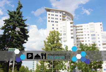 Apartments in - Bandurskiego allows 18 year olds to book a room