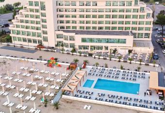 Hotel Malibu has Balcony rooms