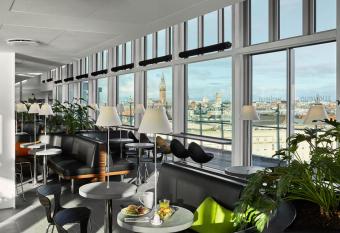 Wakeup Copenhagen - Bernstorffsgade allows 18 year olds to book a room