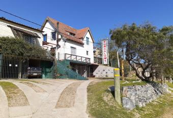 Bungalows Atardecer Apart Hotel has Smoking/Balcony rooms