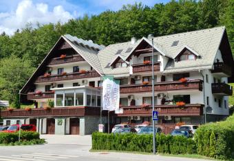 Hotel Gasperin Bohinj has Balcony rooms