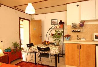 Hapinukim Shel Rozi allows 18 year olds to book a room