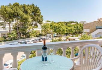 Apartamento La Cabanya 3a has Balcony rooms