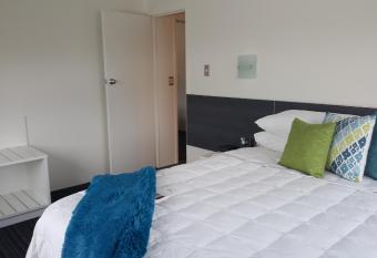 The Devon Hotel A Heritage Hotel allows 18 year olds to book a room