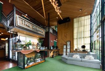 Botanic Service Room at Impact Muangthongthani - SHA Certified has Balcony rooms