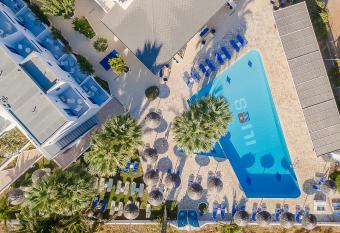 Hotel Hara Ilios Village allows 18 year olds to book a room