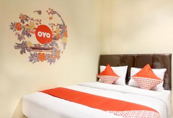 OYO 121 Rumah Ayub Syariah allows 18 year olds to book a room