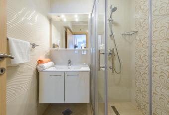 Villa Ive has Balcony rooms