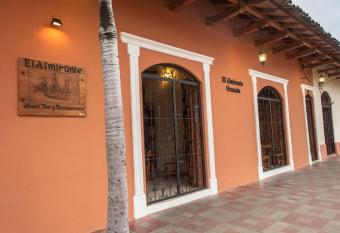 El Almirante allows 18 year olds to book a room