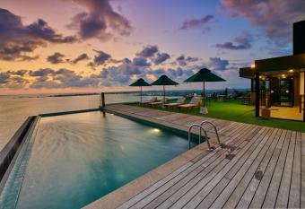 Agnus Unawatuna has Balcony rooms