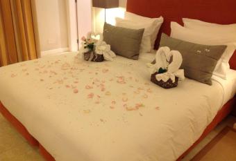 As Cascatas Golf Resort & Spa allows 18 year olds to book a room