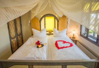 Prinzessinnenturm allows 18 year olds to book a room