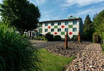 Hotel Schleifm  hle allows 18 year olds to book a room