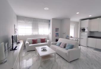 Santa Justa Sevilla Nervion Buhaira Centro allows 18 year olds to book a room