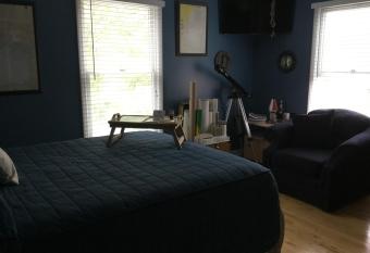 Harsens Island Getaway Resort has Balcony rooms