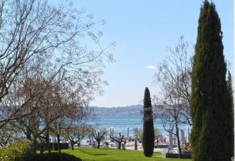 Hotel Luna has Balcony rooms
