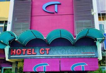 Ct Hotel has rooms with a private hot tub