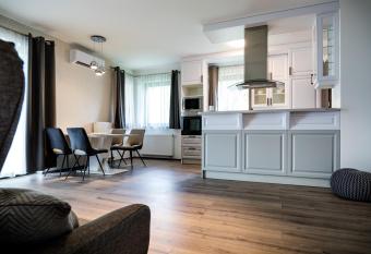 Liszt Ferenc Apartments has Balcony rooms