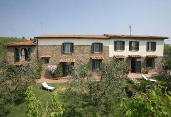 Agriturismo Borgo La Casetta has Balcony rooms