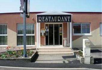 L Epicurien allows 18 year olds to book a room