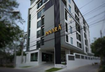 Innara Hotel has Balcony rooms