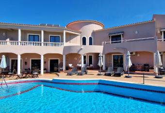 Casa Rosa Montes has Balcony rooms