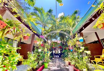 Canary Bungalow has Balcony rooms