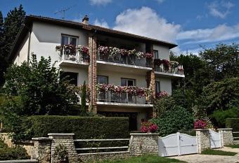 Appartement 2 pi  ces neuf et ind  pendant has Balcony rooms